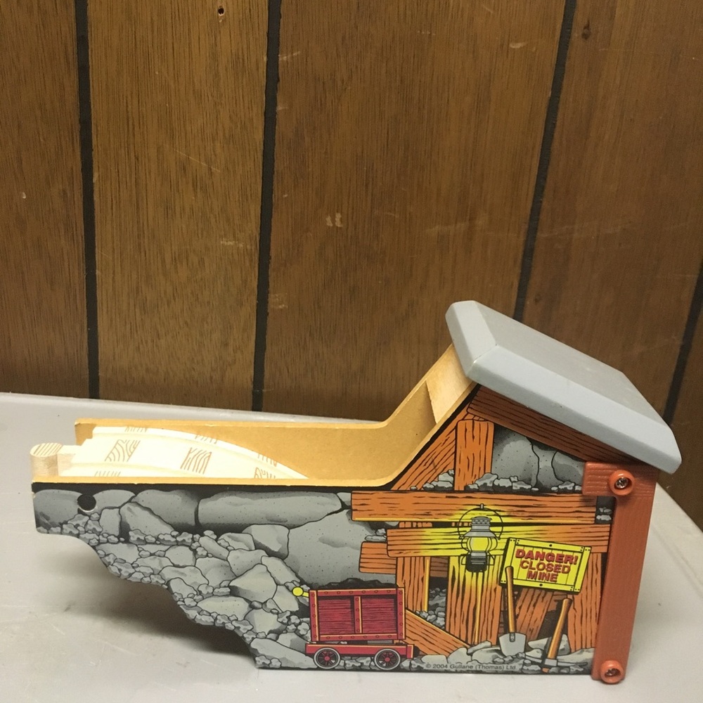Thomas and friends wood tunnel